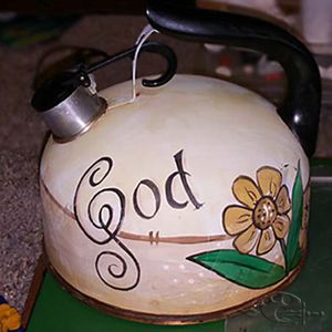 OTR-Hand-Painted-Distressed-Well-Used-Kettle-Prop-page
