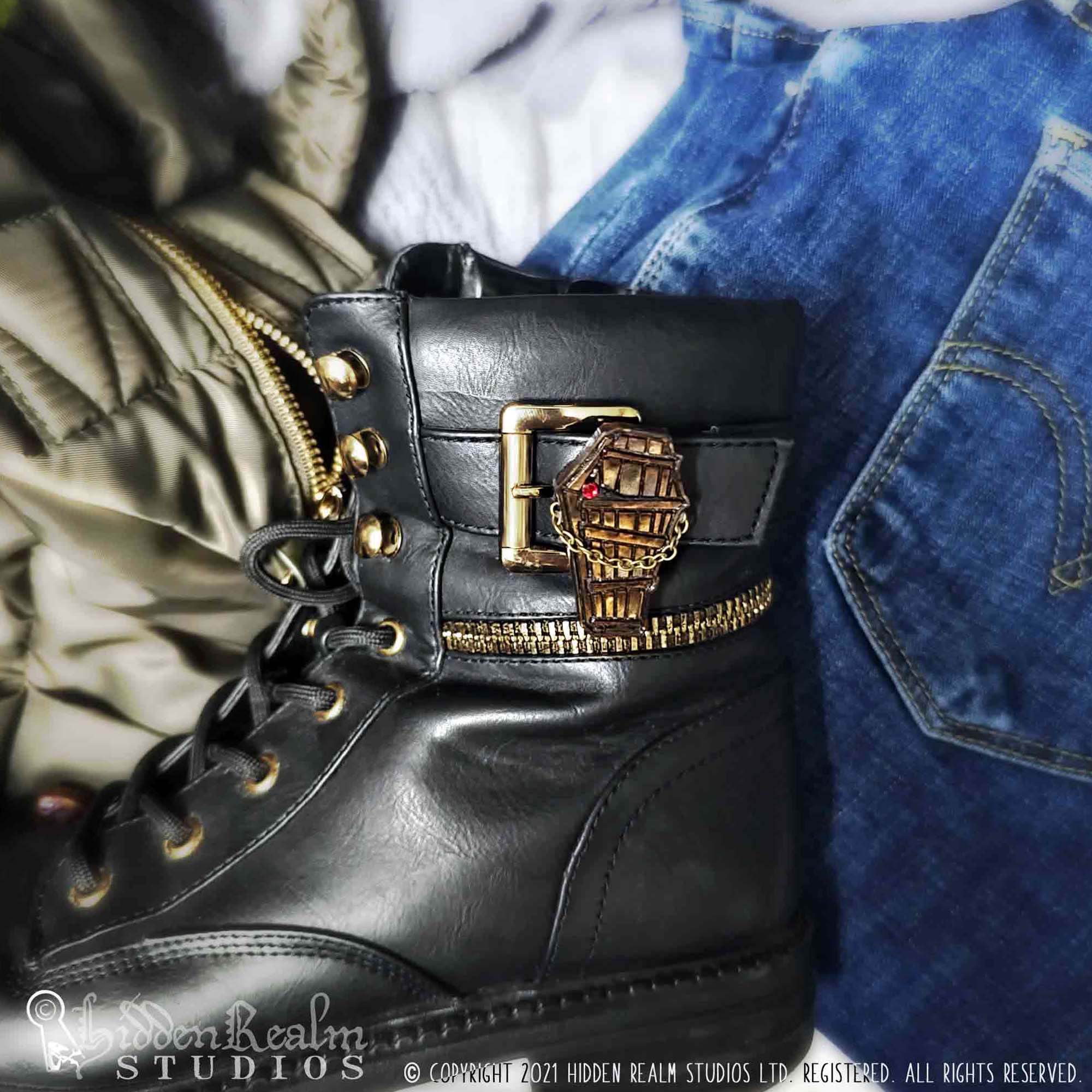 HRS COPYRIGHT - GG_Coffin_Charm_Pin_Boot